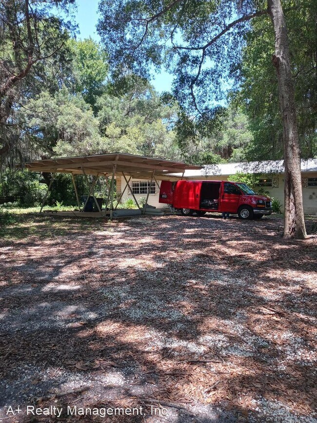 Foto del edificio - 3 br, 2 bath House - 15139 Centralia Rd.
