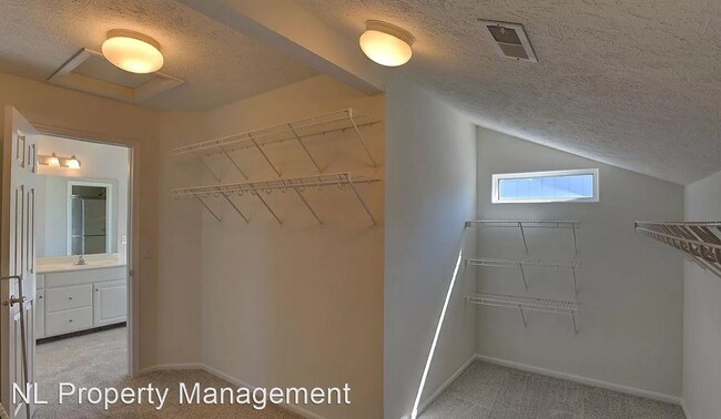 Foto del edificio - 4 br, 4 bath House - HUGE rental in Millar...