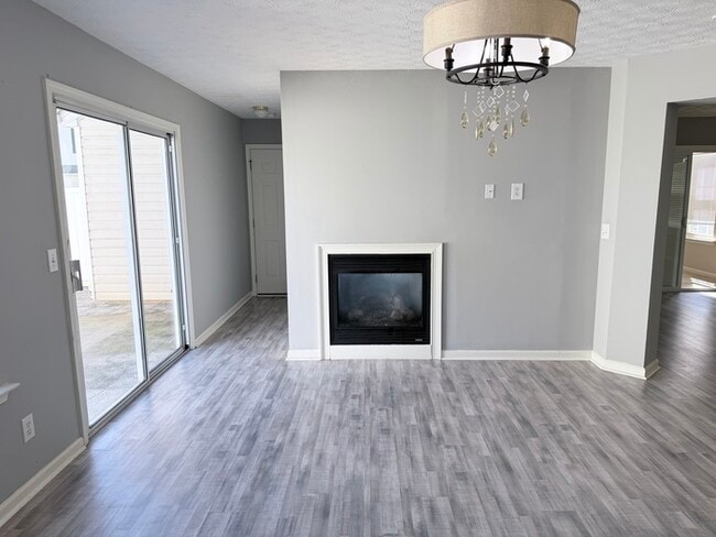 Building Photo - House 4 Beds 3 Baths