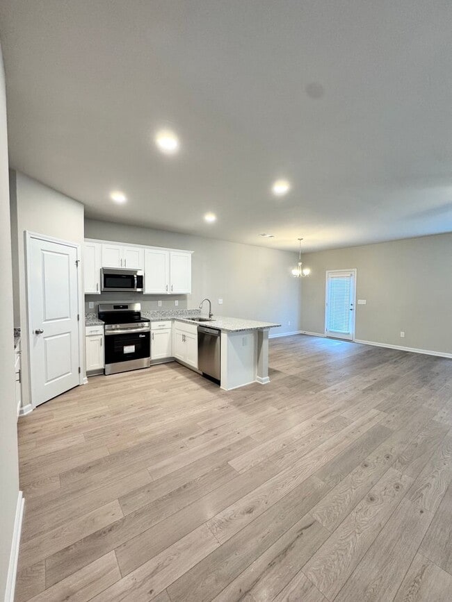 Building Photo - McCoy Street Townhomes!