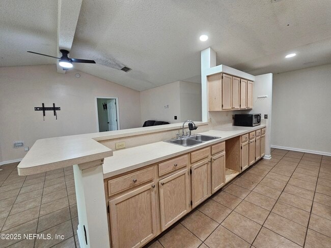 Building Photo - 1203 Stern Way