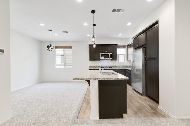 Building Photo - 7398 Solstice Pl