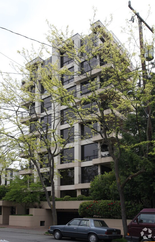 Foto del edificio - 714 Bellevue Ave E