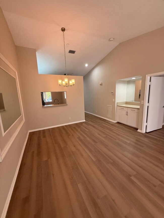 Living/Dining Room - 330 NW 67th St