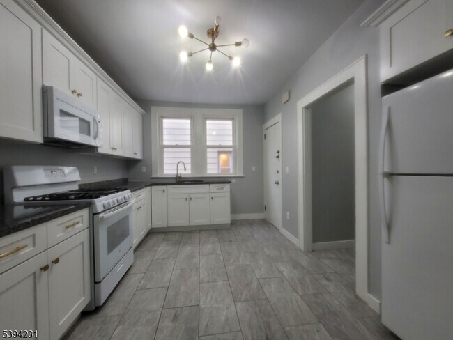 Foto del edificio - 766-768 Hamilton St