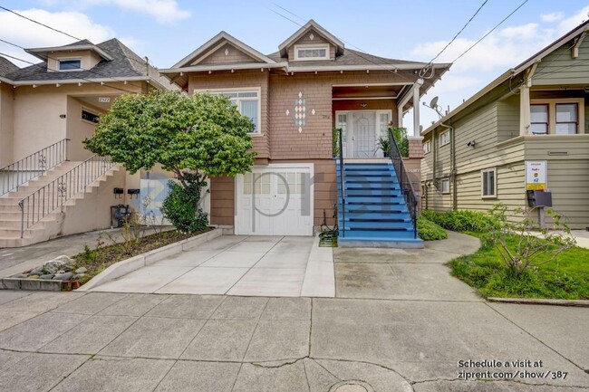Building Photo - 2518 Lincoln Ave
