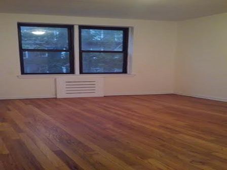 Foto principal - 9269 Shore Rd