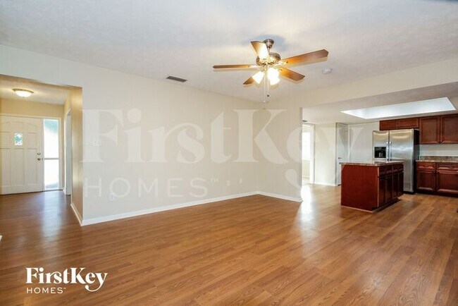 Building Photo - 3814 Treadway Dr