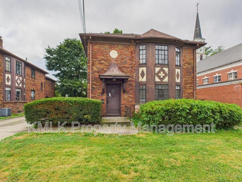 Primary Photo - 1119 Copley Rd