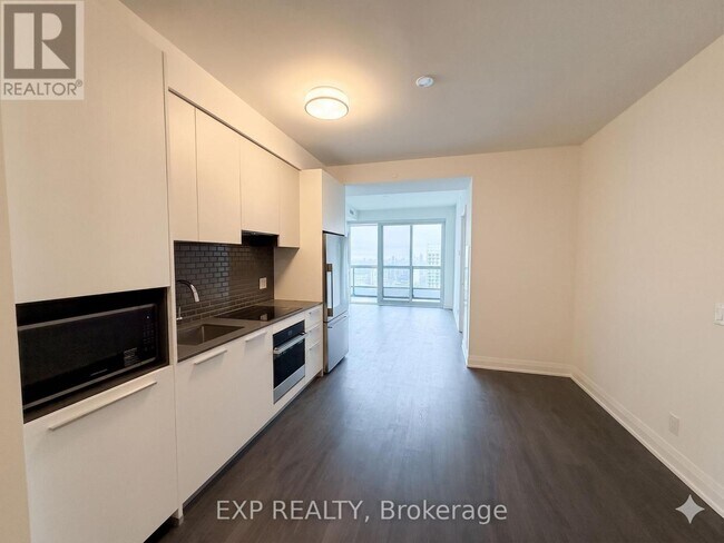 Photo du bâtiment - 65 Broadway Ave