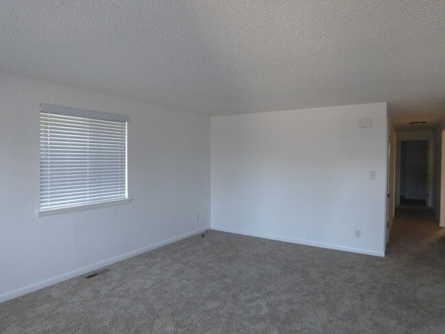 Photo - 920 Kelly Pl Apartment