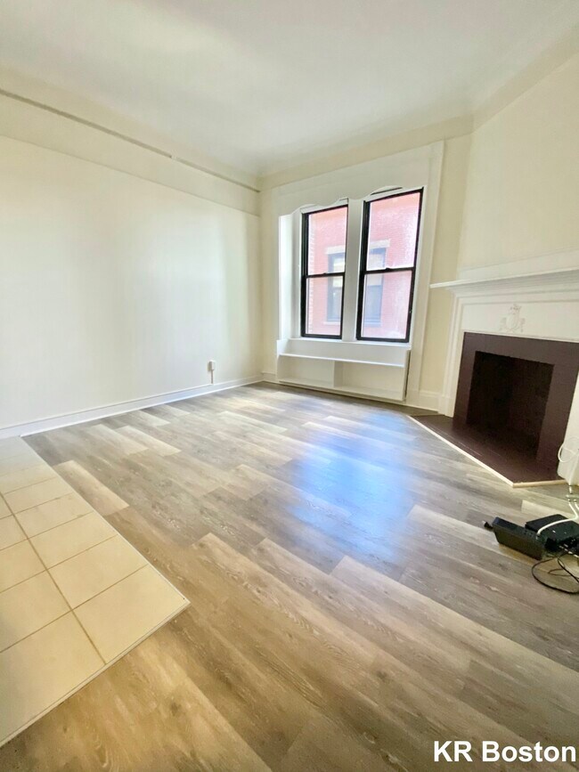 Building Photo - 58 Boylston St
