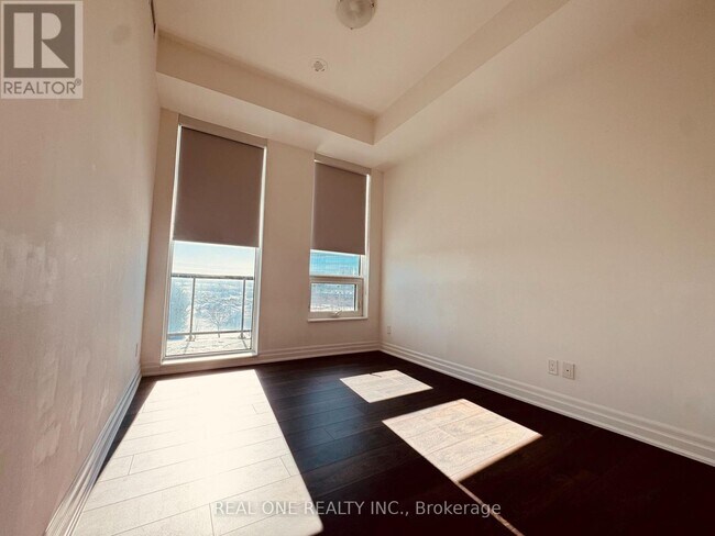 Building Photo - 8 Rouge Valley Dr W