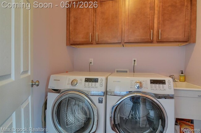 Building Photo - 4115 Edgar Ave