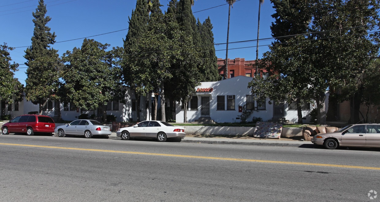 Building Photo - 121 N Avenue 50