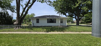 Building Photo - 5645 Kearney Ave