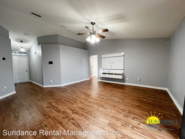 Building Photo - 4 br, 2 bath House - 237 Trish Drive