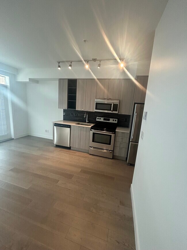 Photo du bâtiment - 3090 Gladwin Rd