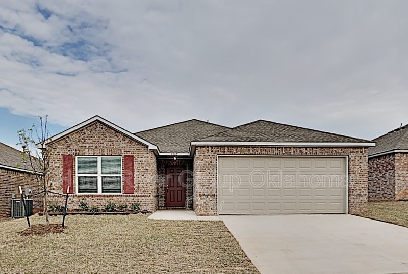 9908 Ruger Rd, Yukon, OK 73099 House Rental in Yukon, OK