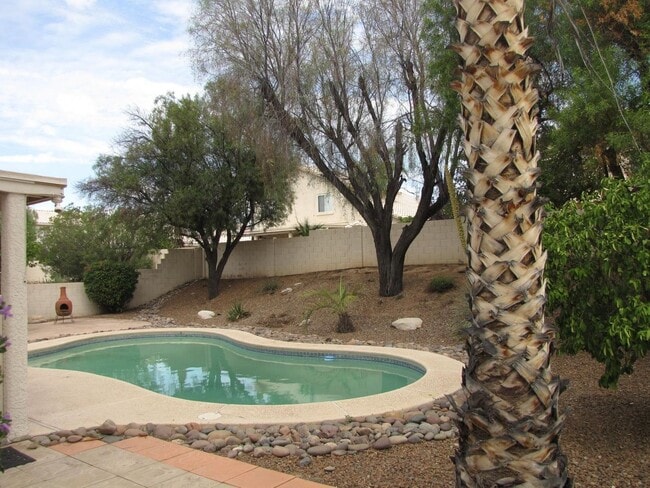 Building Photo - $500 OFF FIRST MONTHS FULL RENT!