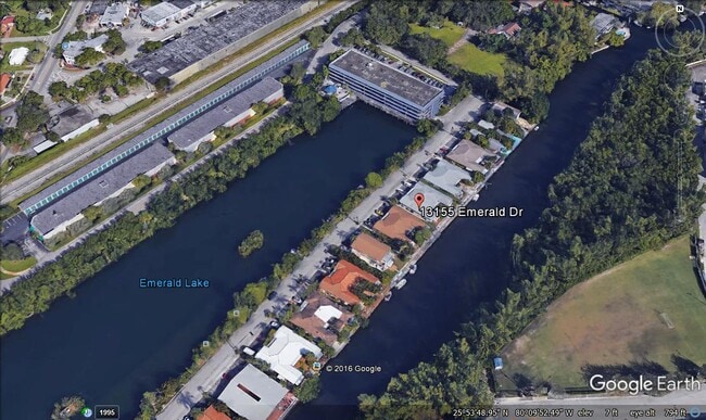 Building Photo - 13155 Emerald Dr