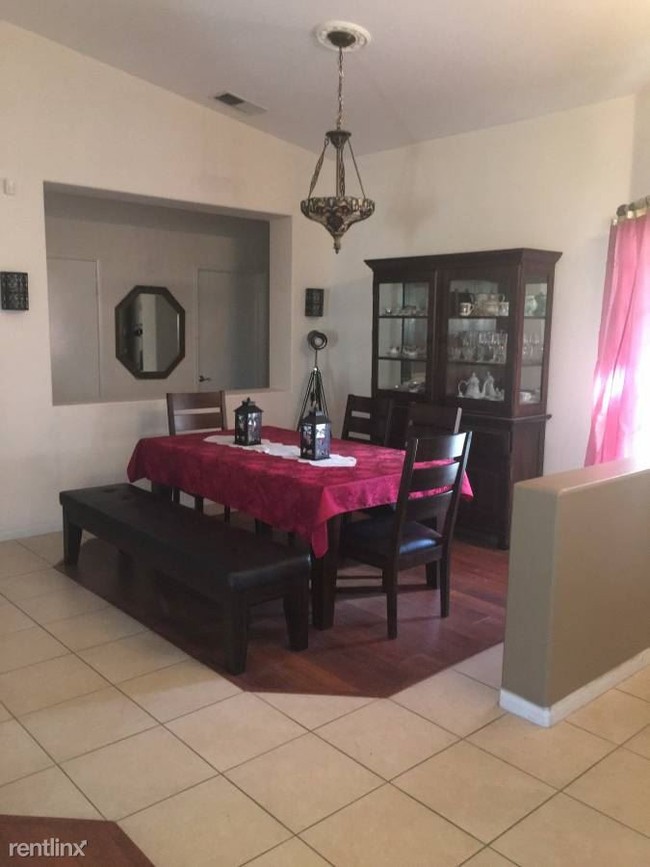 Foto del edificio - 40679 Baranda Ct