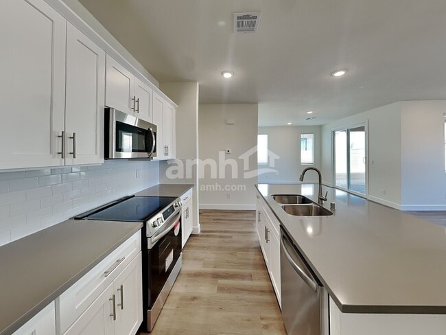 Building Photo - 9380 W Barcelona St
