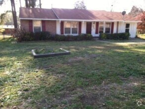 Building Photo - 6068 Capri Cir
