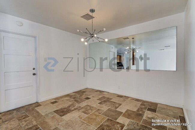 Building Photo - 4113 Cll San Antonio