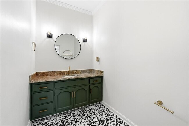 Building Photo - 125 River Park Dr