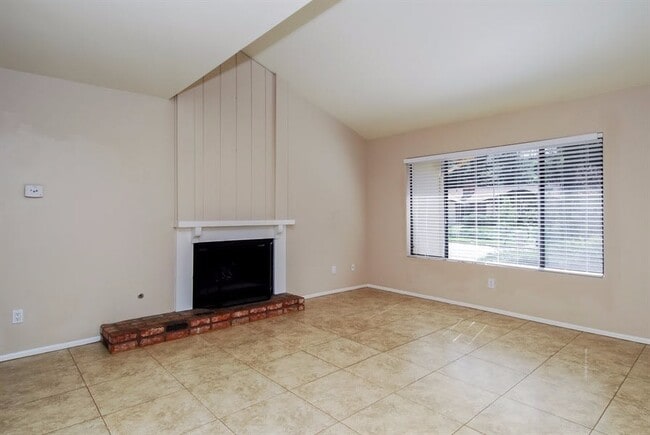 Building Photo - 30240 Santa Cecilia Dr