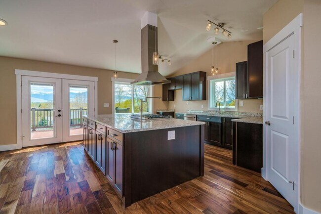 Foto del edificio - 7140 Buckhorn Ln