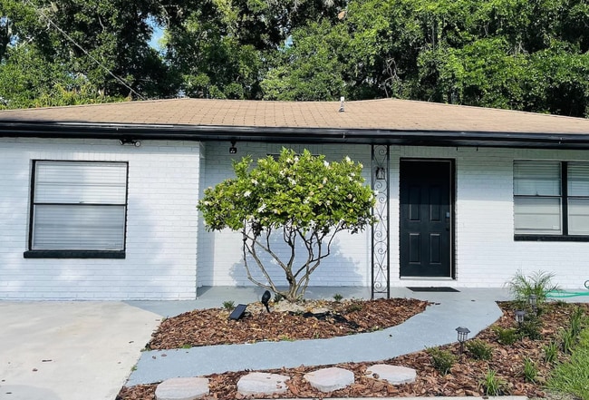 Glen Ave - Glen Ave House