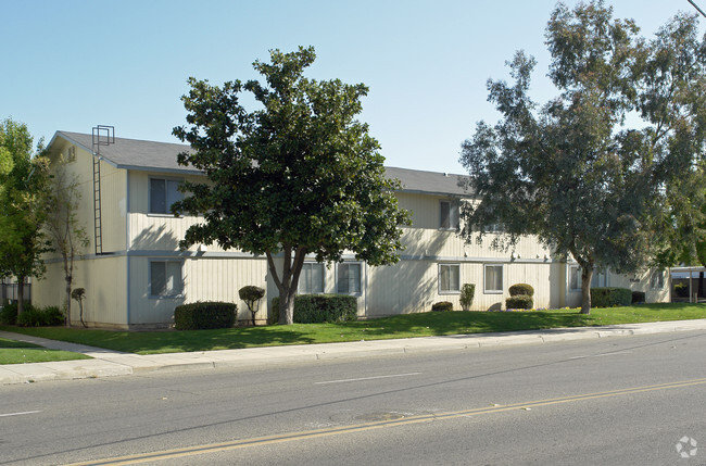 Foto del edificio - Village Oaks Apartments