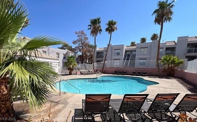Foto del edificio - 6800 E Lake Mead Blvd