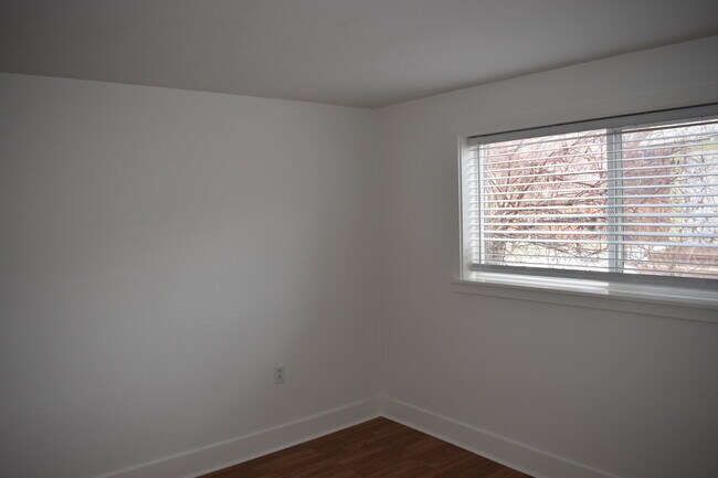 Foto del edificio - 430 W Myrtle St
