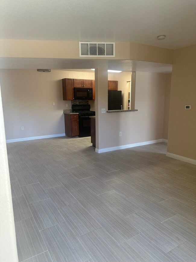 Building Photo - 2120 Ramrod Ave