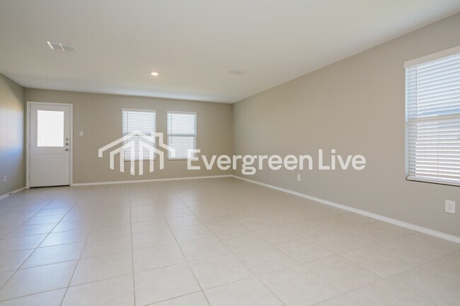 Foto del edificio - 1033 Crestview Dr