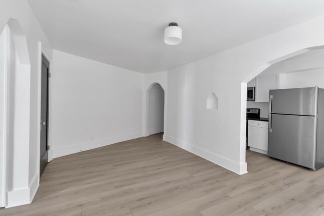 Building Photo - East Morris Avenue Apartments