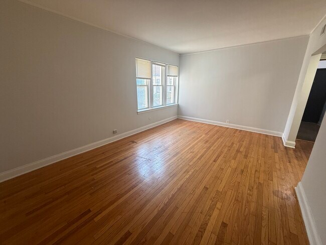 Foto del edificio - 7346 N Damen Ave