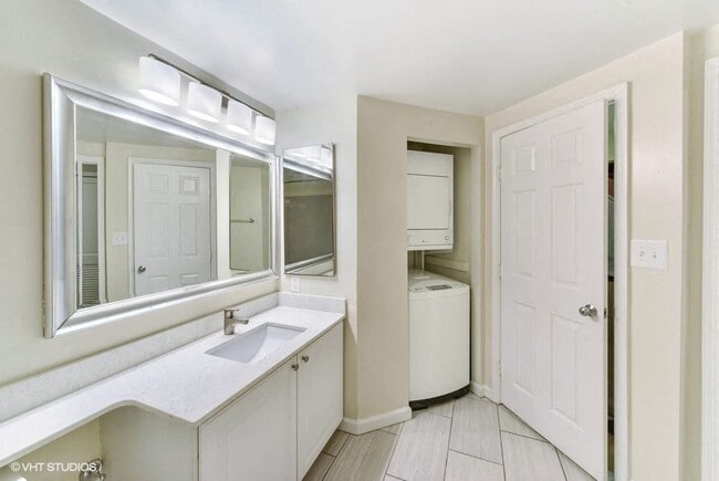 Full-Size Washers and Dryers - The Saratoga Apartments