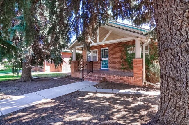Building Photo - 4824 W 31st Ave
