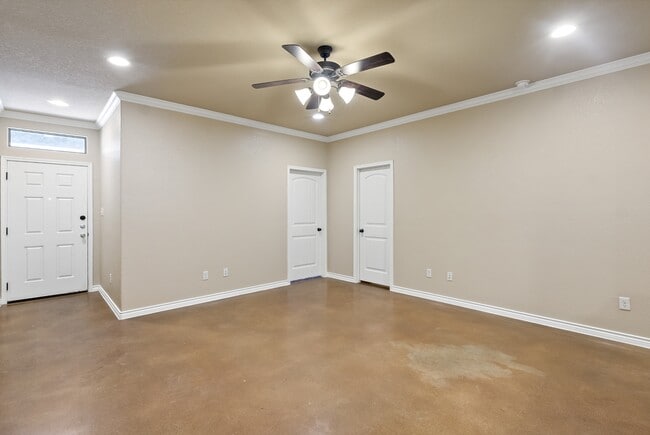 Foto del edificio - 429 Baby Bear Dr