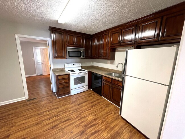 Foto del edificio - 1022 Cherry Hills Ct