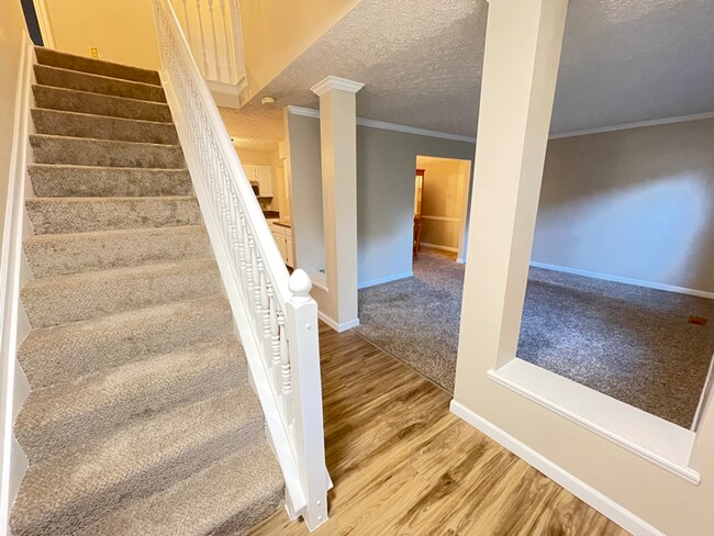 Building Photo - 781 Lynnfield Dr