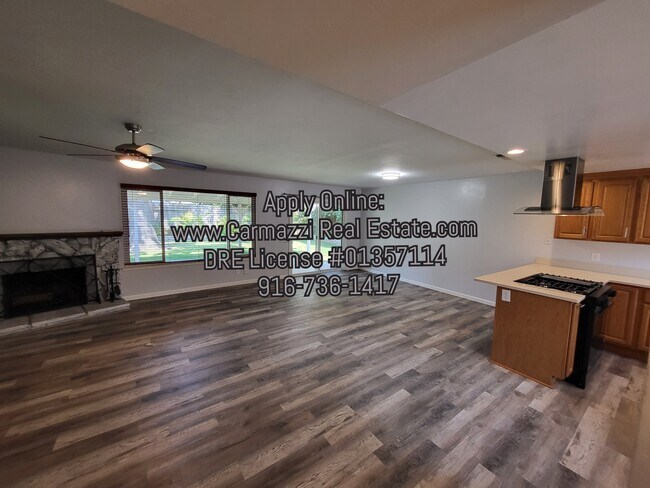 Foto del edificio - 9397 Deeth Ct