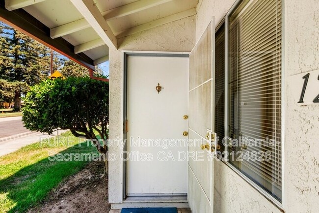 Building Photo - 1201 Rodeo Way