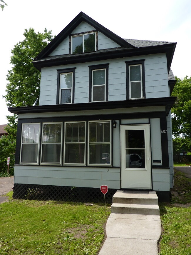 687 5th St. E., St. Paul - 687 5th St E