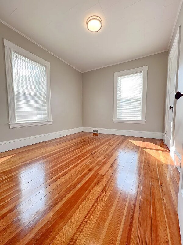 Building Photo - 84 Exeter Ave