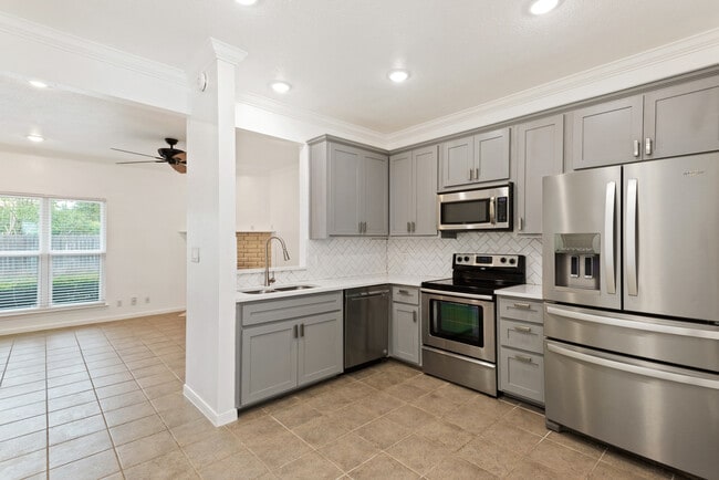 Foto del edificio - 1307 Kinney Ave